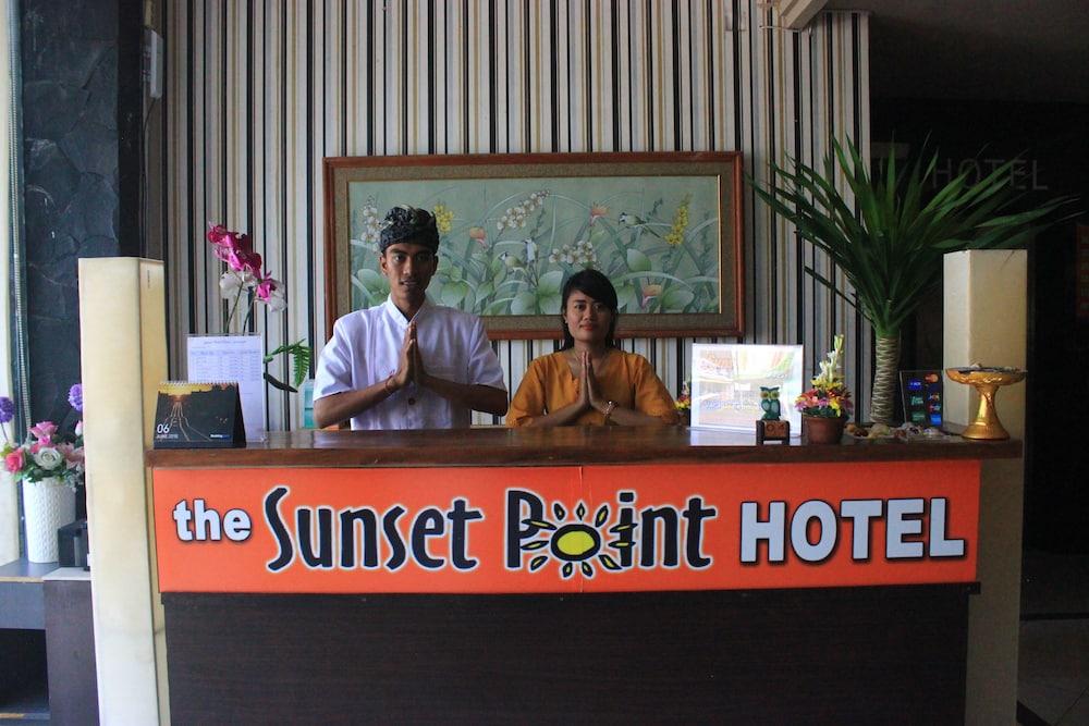 Reddoorz @ Sunset Point Seminyak Hotel Exterior foto