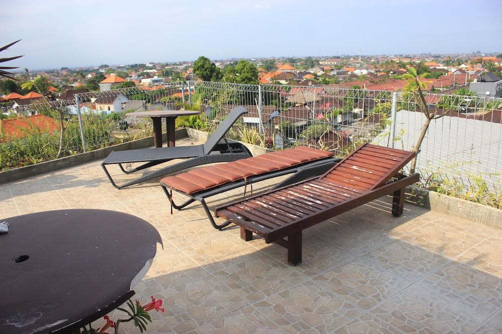 Reddoorz @ Sunset Point Seminyak Hotel Exterior foto